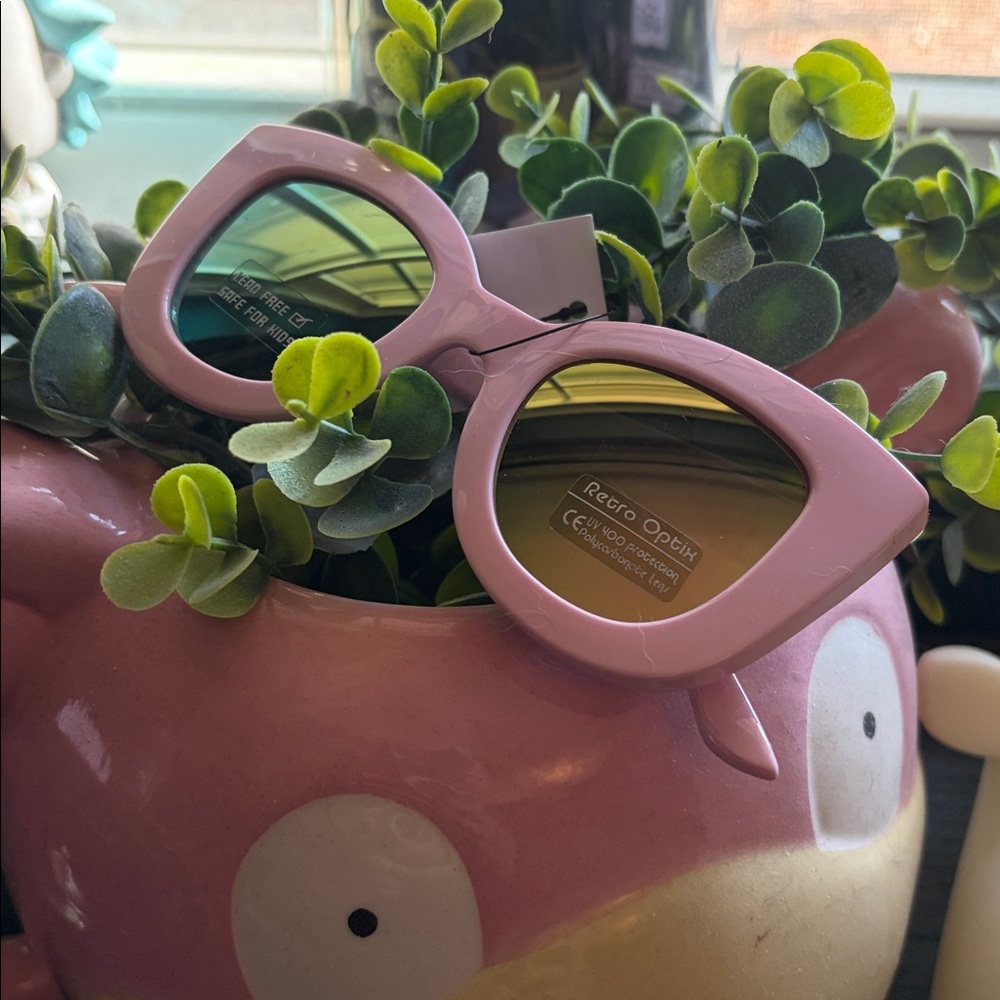 Pink Cat-Eye Sunglasses